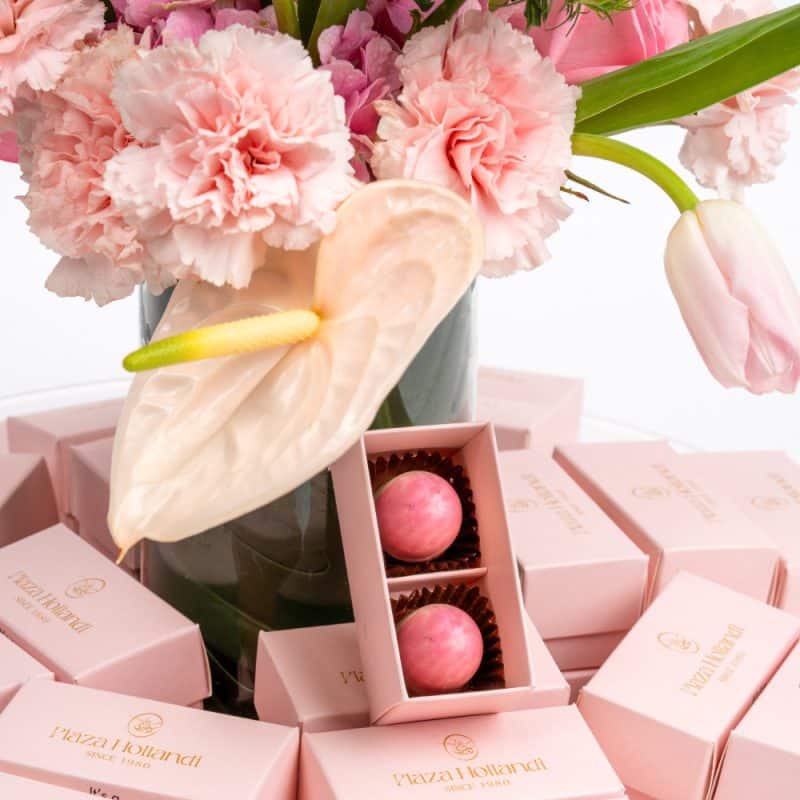 Baby Girl: Tulips with Crunchy Filled Chocolates