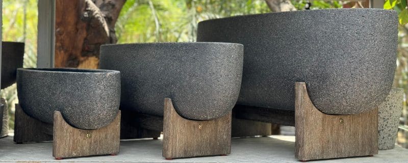 Vaster Oval Planters.