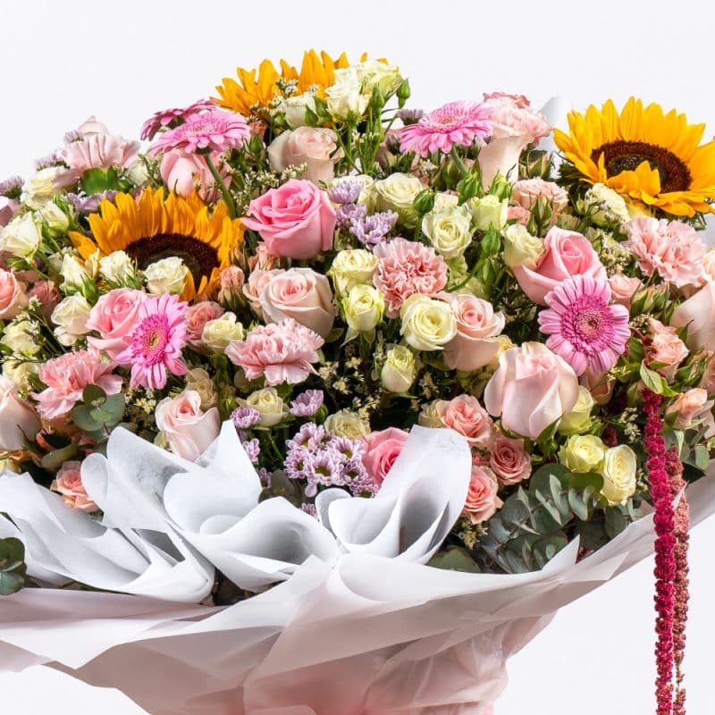 Sheikha bouquet (Roses and Sunflowers)