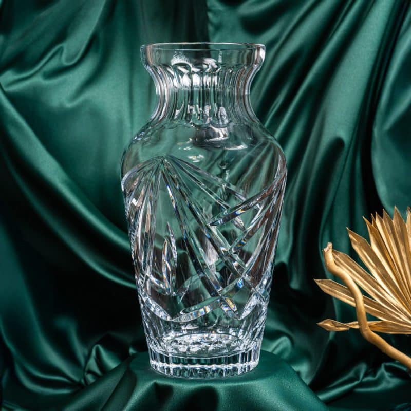 Luxurious Clear Crystal Vase