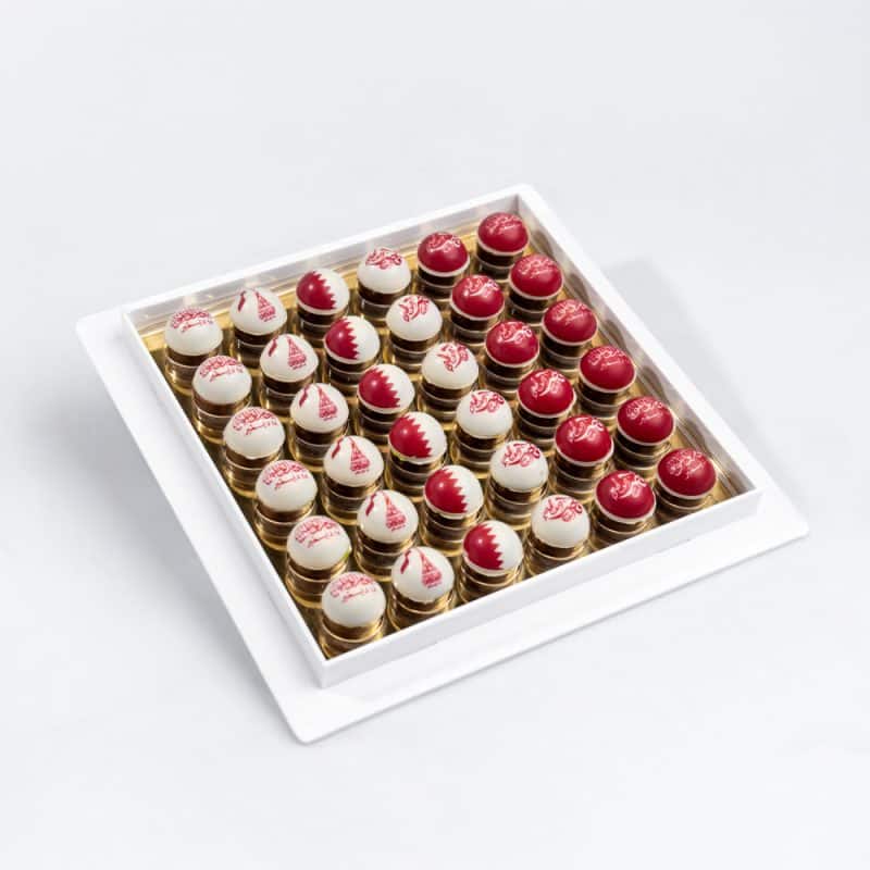 National Day Celebration 36-Piece Plaza Hollandi Premium Chocolate Dome Tray